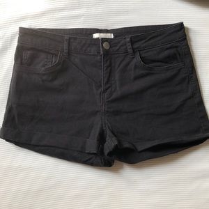 H&M black twill shorts